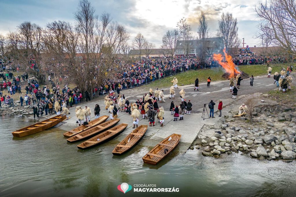 Mohácsi Busójárás 2025 – télűzés és farsangi vigasság február 27. és március 4. között