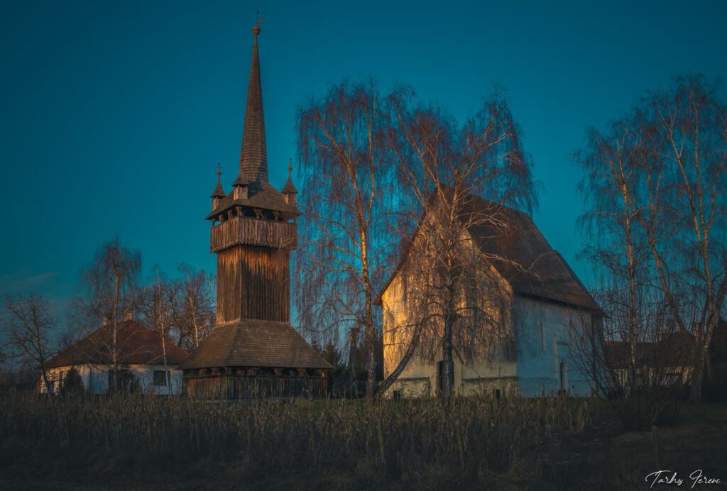 Vámosatyai református templom és harangtorony: évszázadok tanúi a Beregi-síkságon