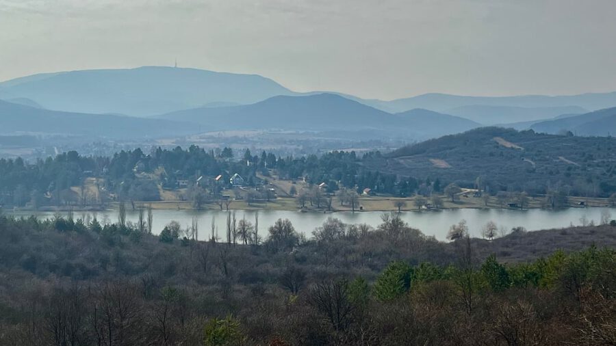 Fedezd fel a Tarna-völgy rejtett csodáit: Szajlai kilátó és a hunok hagyatéka