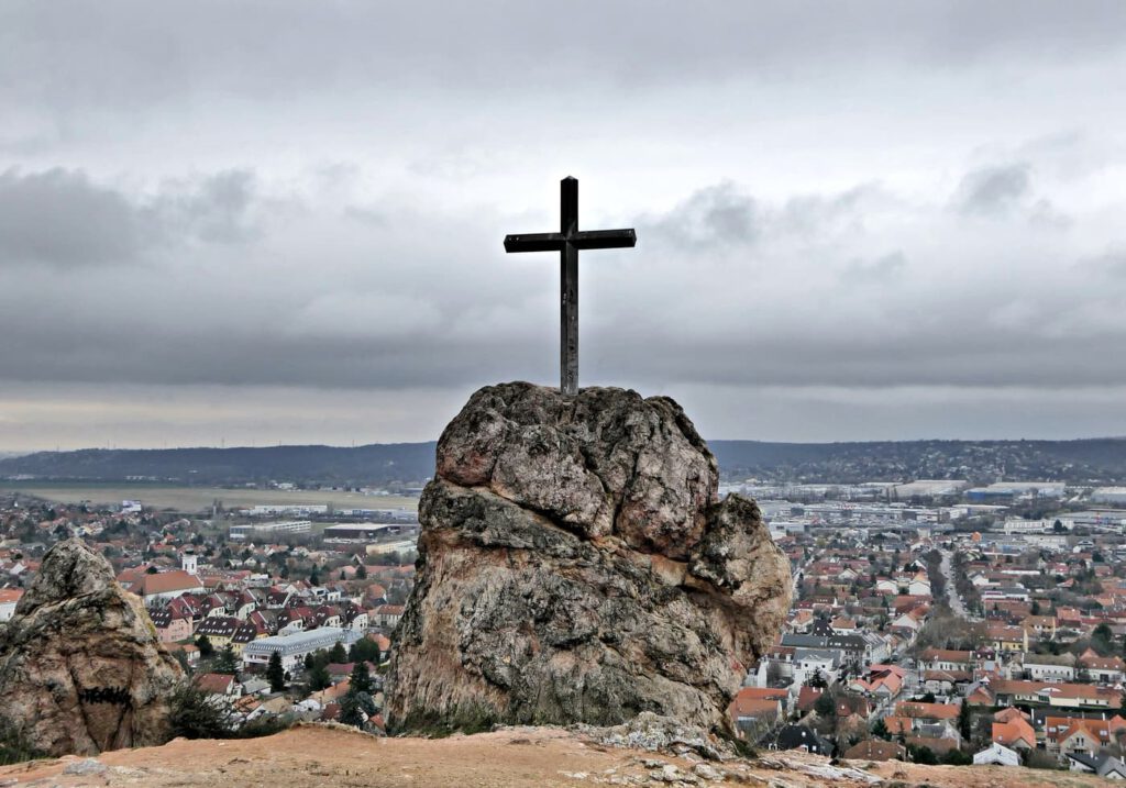Kápolna a kopárok felett – a budaörsi Kő-hegy öröksége