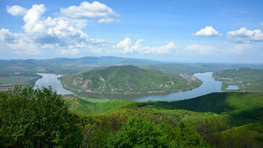 Prédikálószék, ahol a Dunakanyar a lábad előtt hever