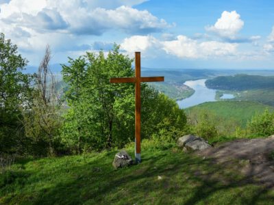 Prédikálószék, ahol a Dunakanyar a lábad előtt hever