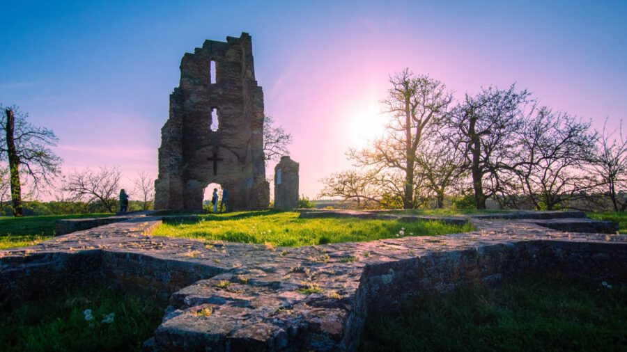 Zeleméri templomrom – Egy középkori falu utolsó tanúja