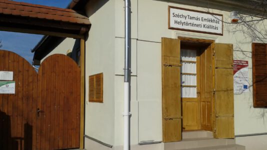 Széchy Tamás Emlékház - Helytörténeti Gyűjtemény és Alkotóház, Doboz