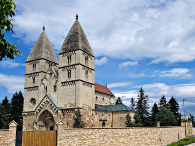 Jáki templom – a magyar középkor egyik legimpozánsabb temploma