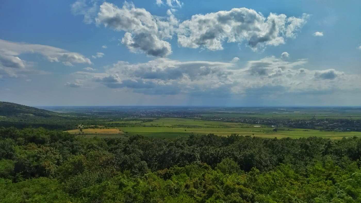 Kozmáry-kilátó: kőtorony a Mátra peremén, ahonnan lenyűgöző a panoráma