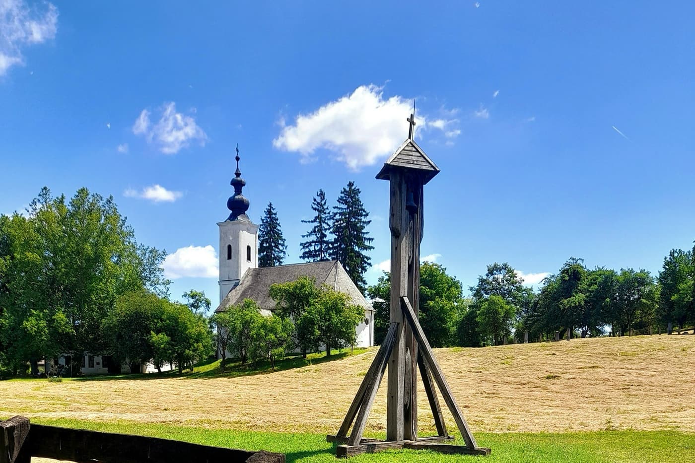 Ahol a múlt ma is él – barangolás a Szennai Skanzenben