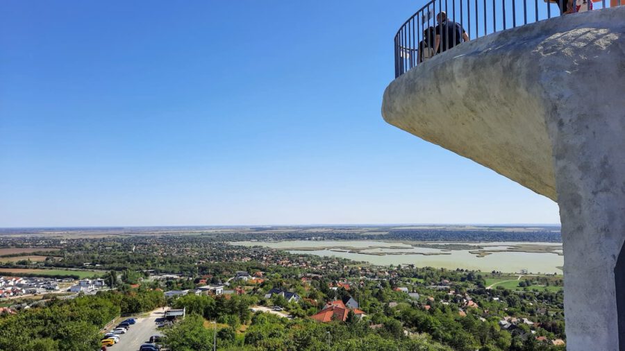 Bence-hegyi kilátó – ikonikus panorámapont a Velencei-tónál