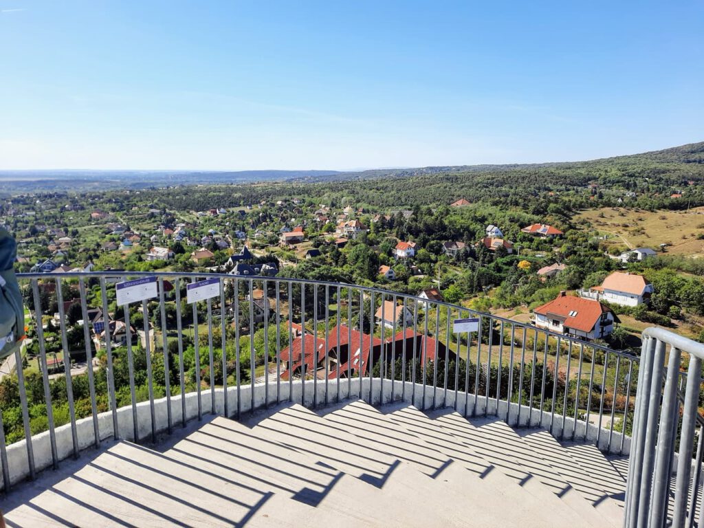Bence-hegyi kilátó – ikonikus panorámapont a Velencei-tónál