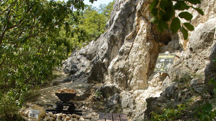 A Sátorkőpusztai-barlang – kristályok birodalma a Pilis mélyén