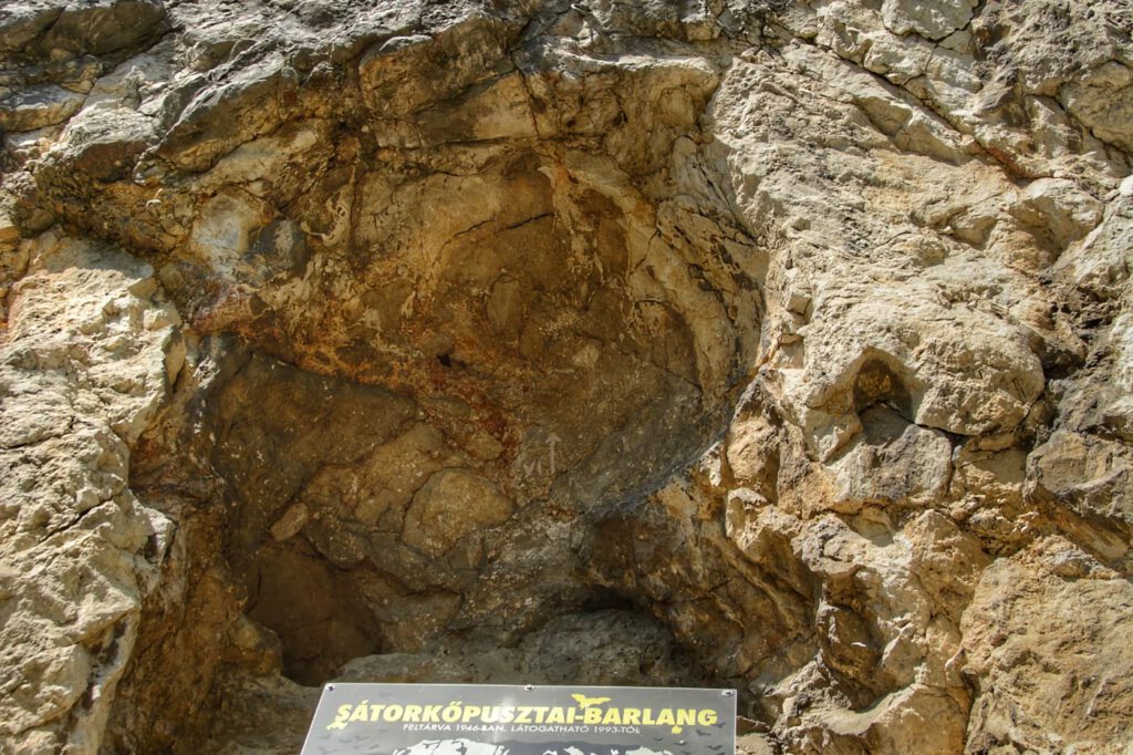 A Sátorkőpusztai-barlang – kristályok birodalma a Pilis mélyén