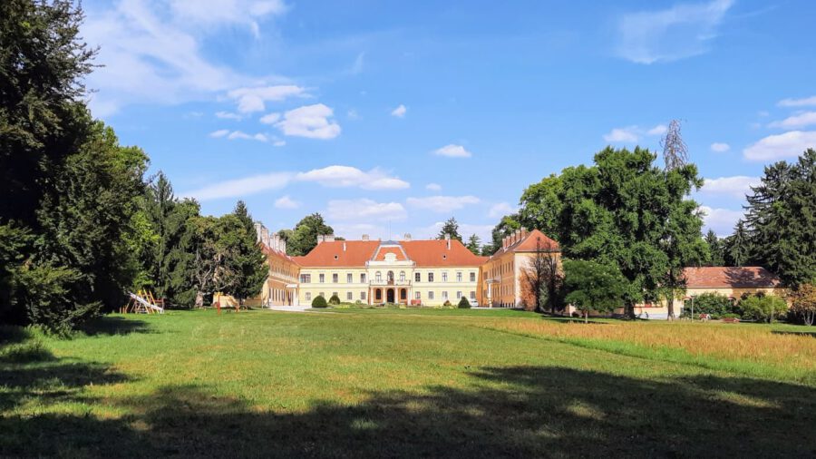 A somogyvári Széchenyi-kastély és parkja – időutazás a nemesi múlt árnyas fái alatt