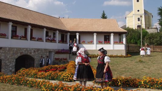 Kézművesház - Csipke kiállítás, Kazár