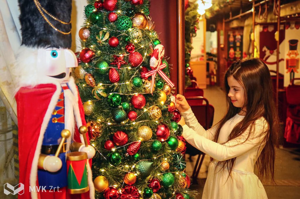 Mesebeli Diótörő-élmény Miskolcon: november 30-án útnak indul az Adventi Villamos