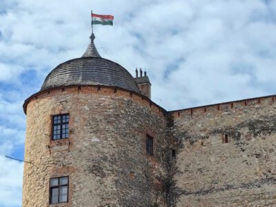 Pécsváradi vár – ezer év története a Mecsek lábánál