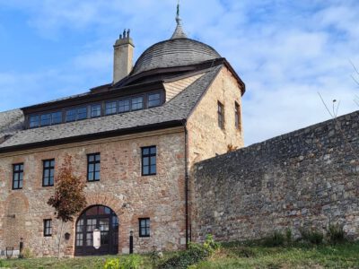 Pécsváradi vár – ezer év története a Mecsek lábánál