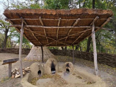 Árpád-kori skanzen Tiszaalpáron: a múltból épült falu