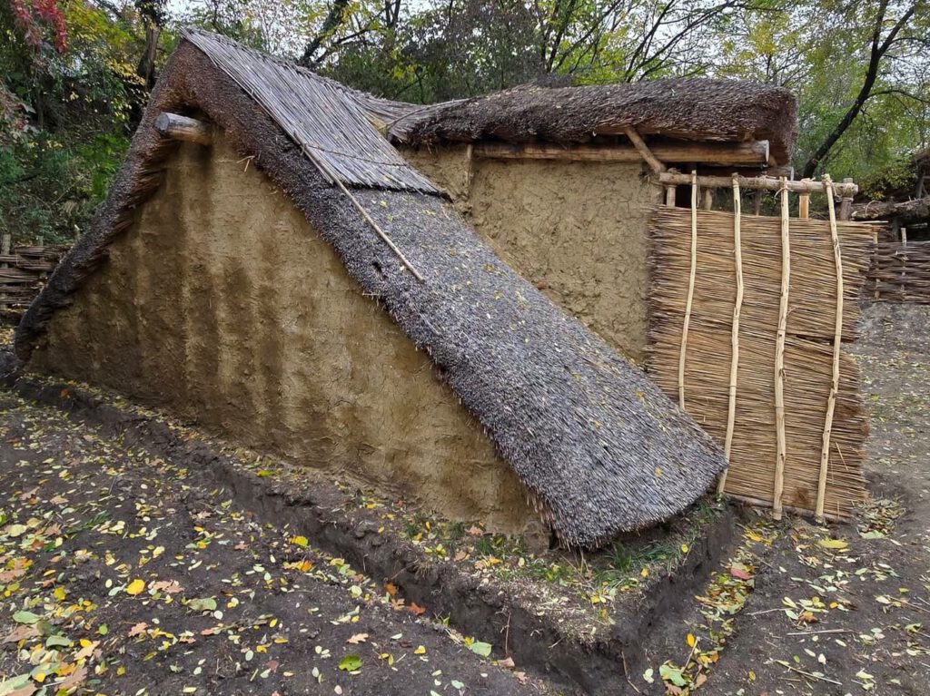 Árpád-kori skanzen Tiszaalpáron: a múltból épült falu