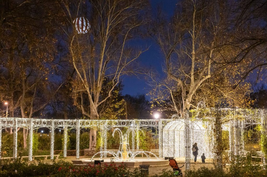 Ingyenes adventi fénypark nyílt a Városligetben
