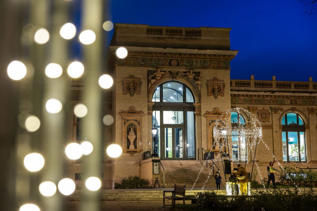 Ingyenes adventi fénypark nyílt a Városligetben