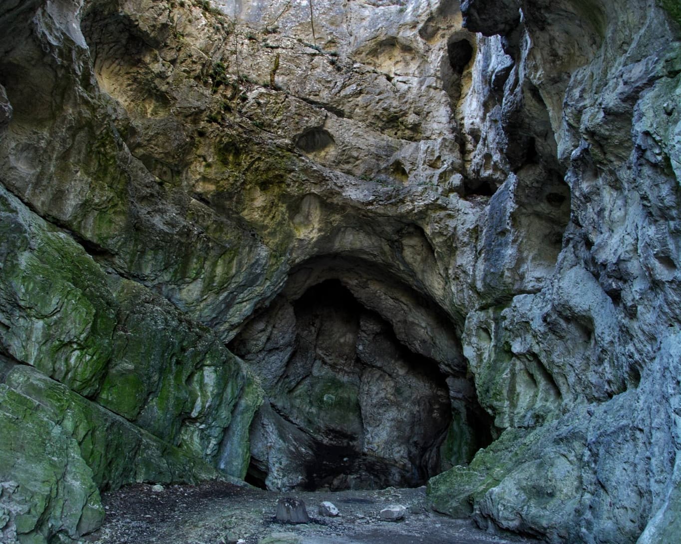 Jankovich-barlang Bajót mellett – különleges kirándulóhely csodálatos panorámával