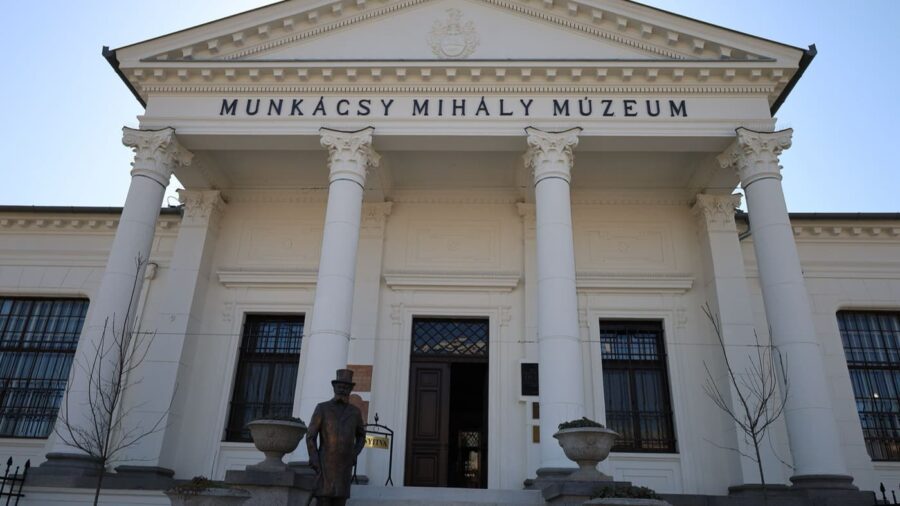 Különleges dinoszaurusz-kiállítás nyílik a békéscsabai Munkácsy Múzeumban