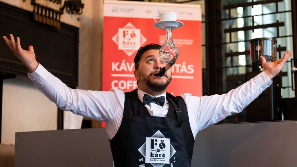 „Fő a kávé”: nagyszabású kávétörténeti kiállítás nyílt Budapesten