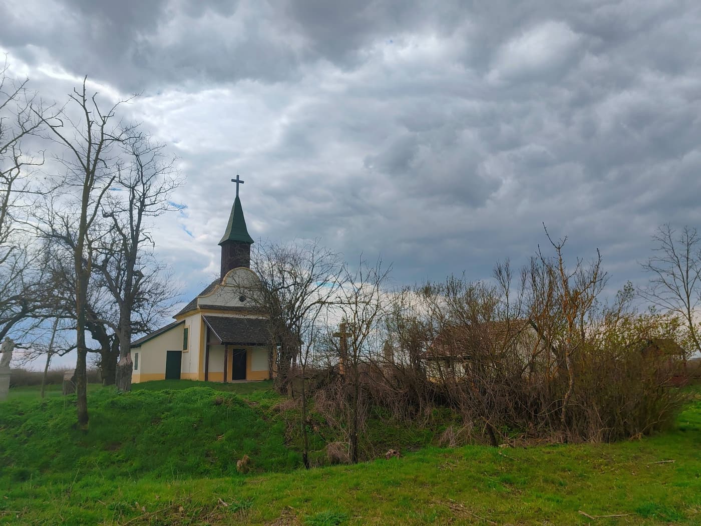 Sükösd határának csendes emléke, a Szent Anna-kápolna