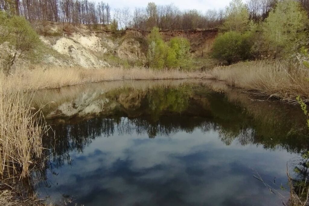 Kazári riolittufa: különös felszín Kazár határában