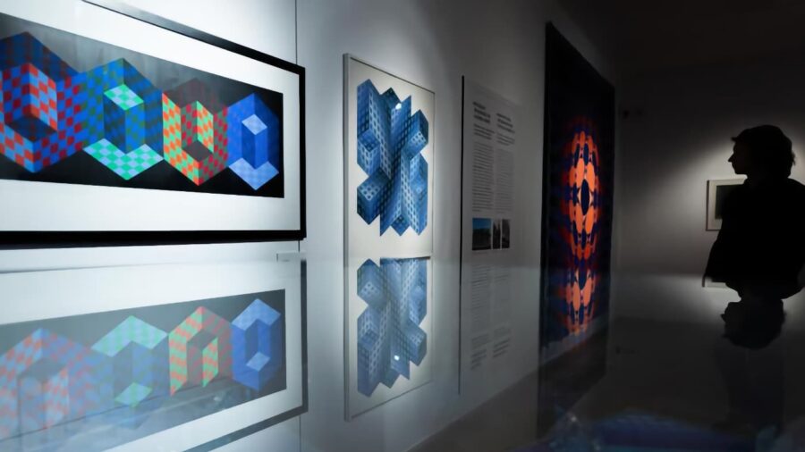 Megújult kiállítással nyílt újra a pécsi Vasarely Múzeum