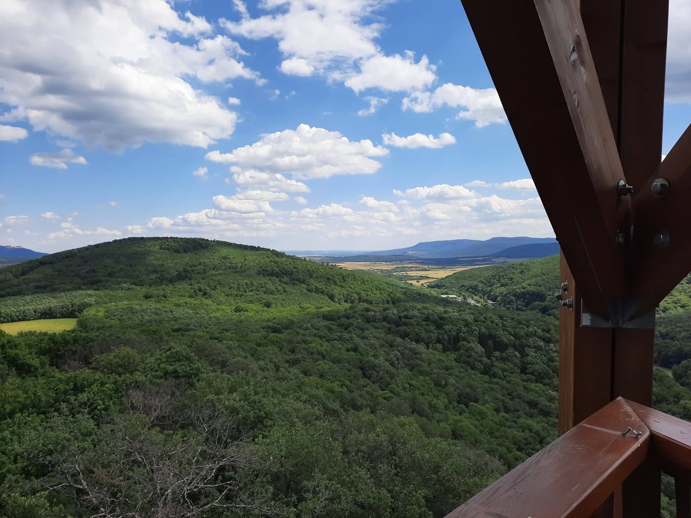 A királyréti Várhegy-kilátó a Börzsöny egyik kedvelt panorámapontja