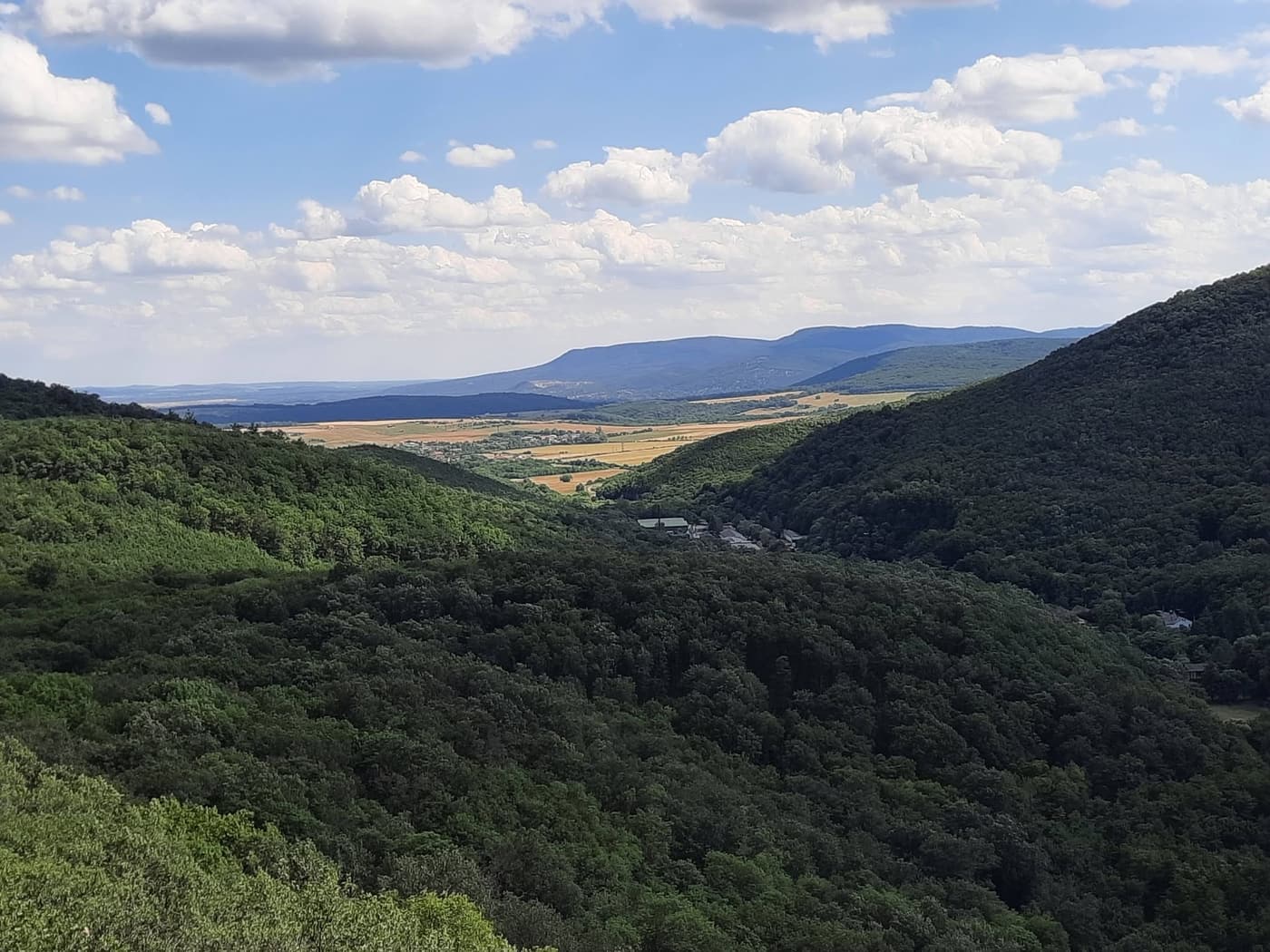 A királyréti Várhegy-kilátó a Börzsöny egyik kedvelt panorámapontja