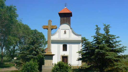 Hanyi-pusztai Szent Anna-kápolna: több mint háromszáz éve őrzi a régi puszta emlékét