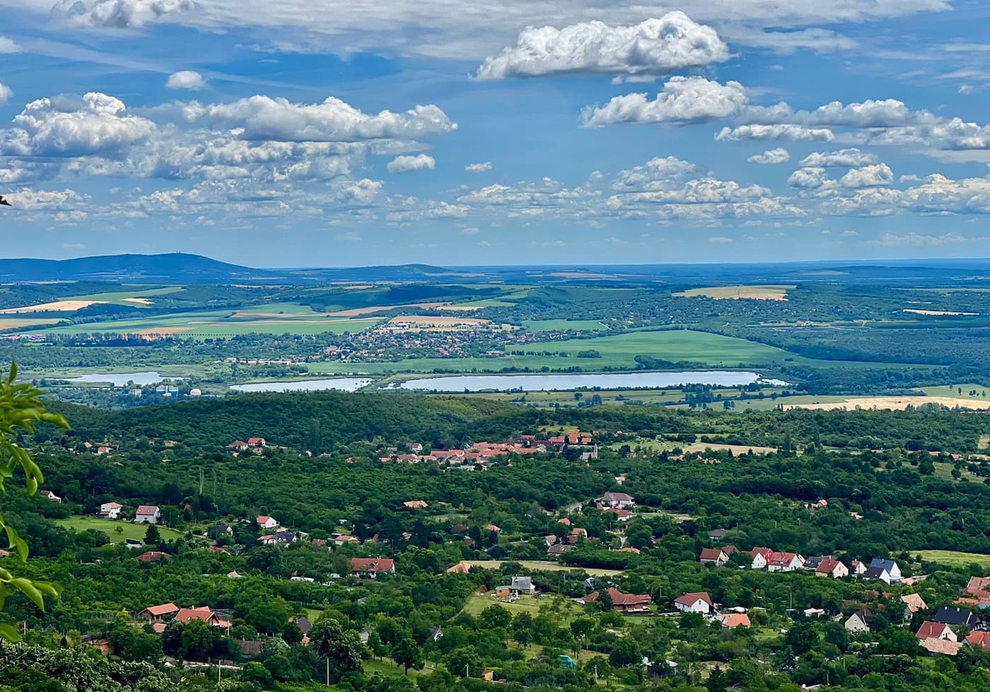Babás-szerkövek: kővé formált alakok a Jakab-hegy oldalában