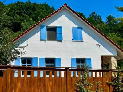 Püspökszentlászló, a Zengő oldalában fekvő apró falu