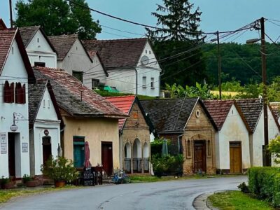 Villánykövesd pincesora – sváb örökség a Villányi borvidéken