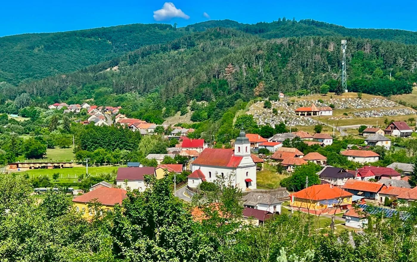 Egy különleges keresztút bújik meg Bárna fölött