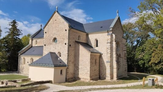 Nyolcszáz éves falak a Bükkben – a Bélapátfalvai Ciszterci Apátság