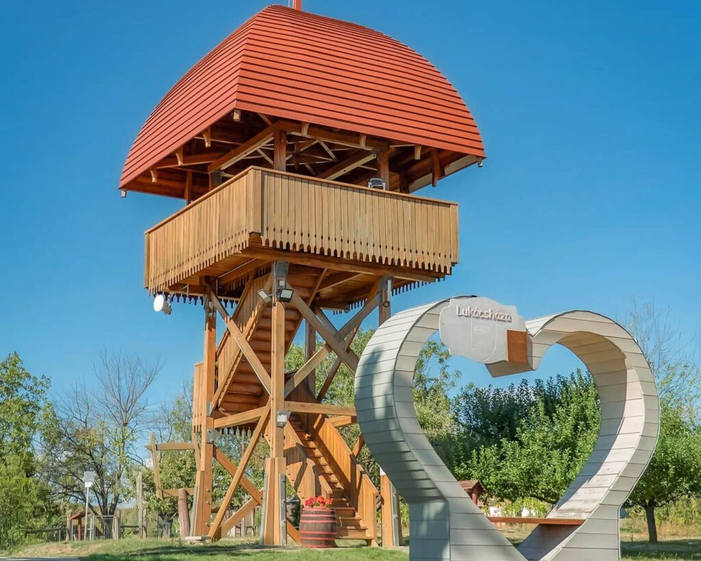 Csömötei-kilátó: könnyű kirándulás nagy panorámával Kőszeg közelében