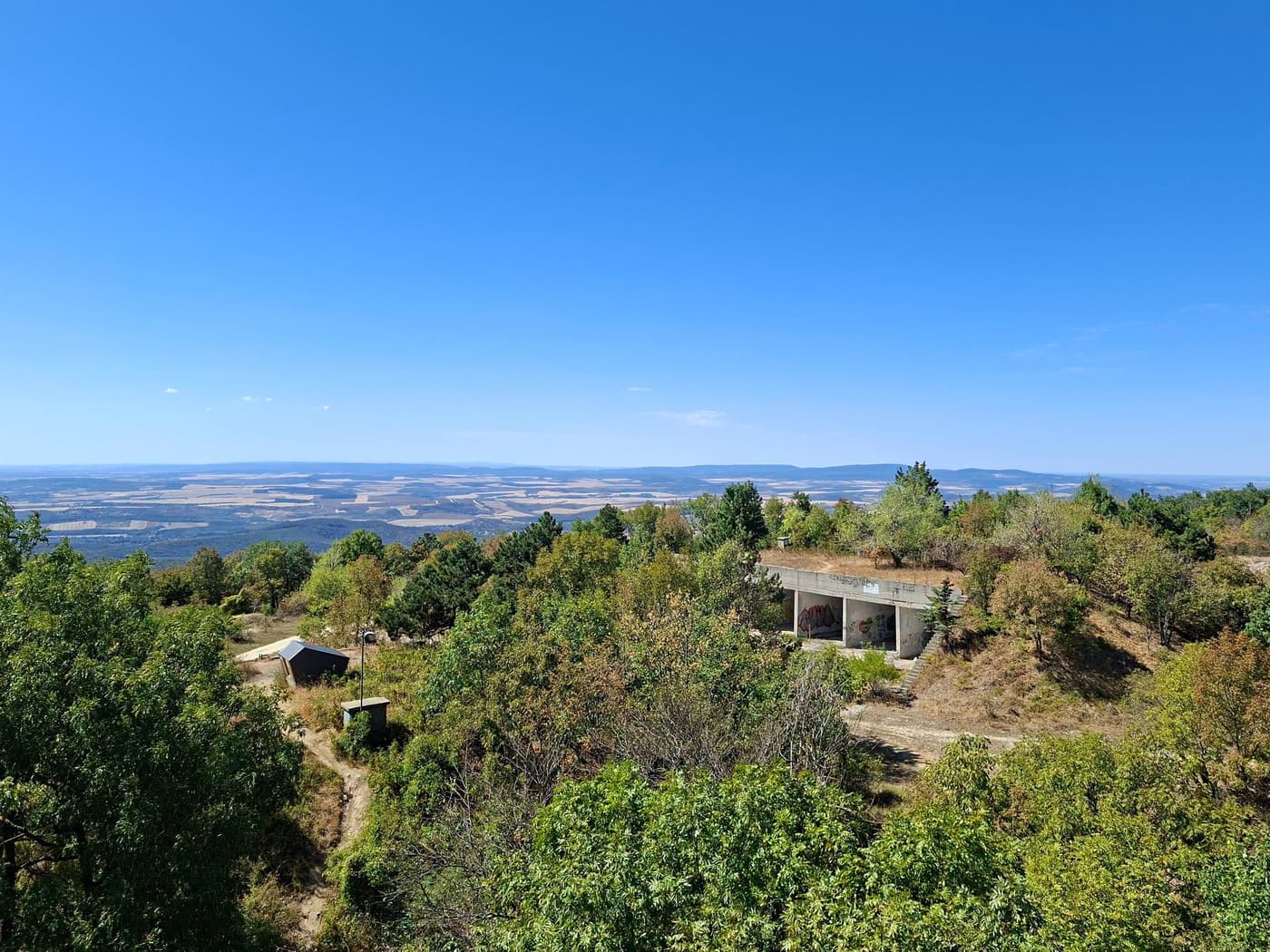 Pilis-tető, ahol panorámasétány és kilátó várja a kirándulókat