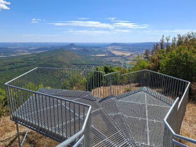 Pilis-tető, ahol panorámasétány és kilátó várja a kirándulókat