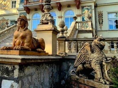 Több mint ezer Zsolnay-kerámia díszíti Pécs egyik legkülönlegesebb villáját